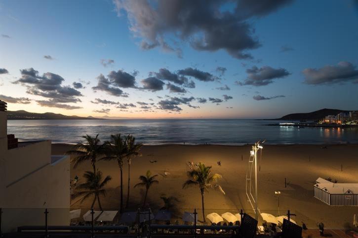 Seafront Las Canteras Las Palmas de Gran Canaria Exterior photo